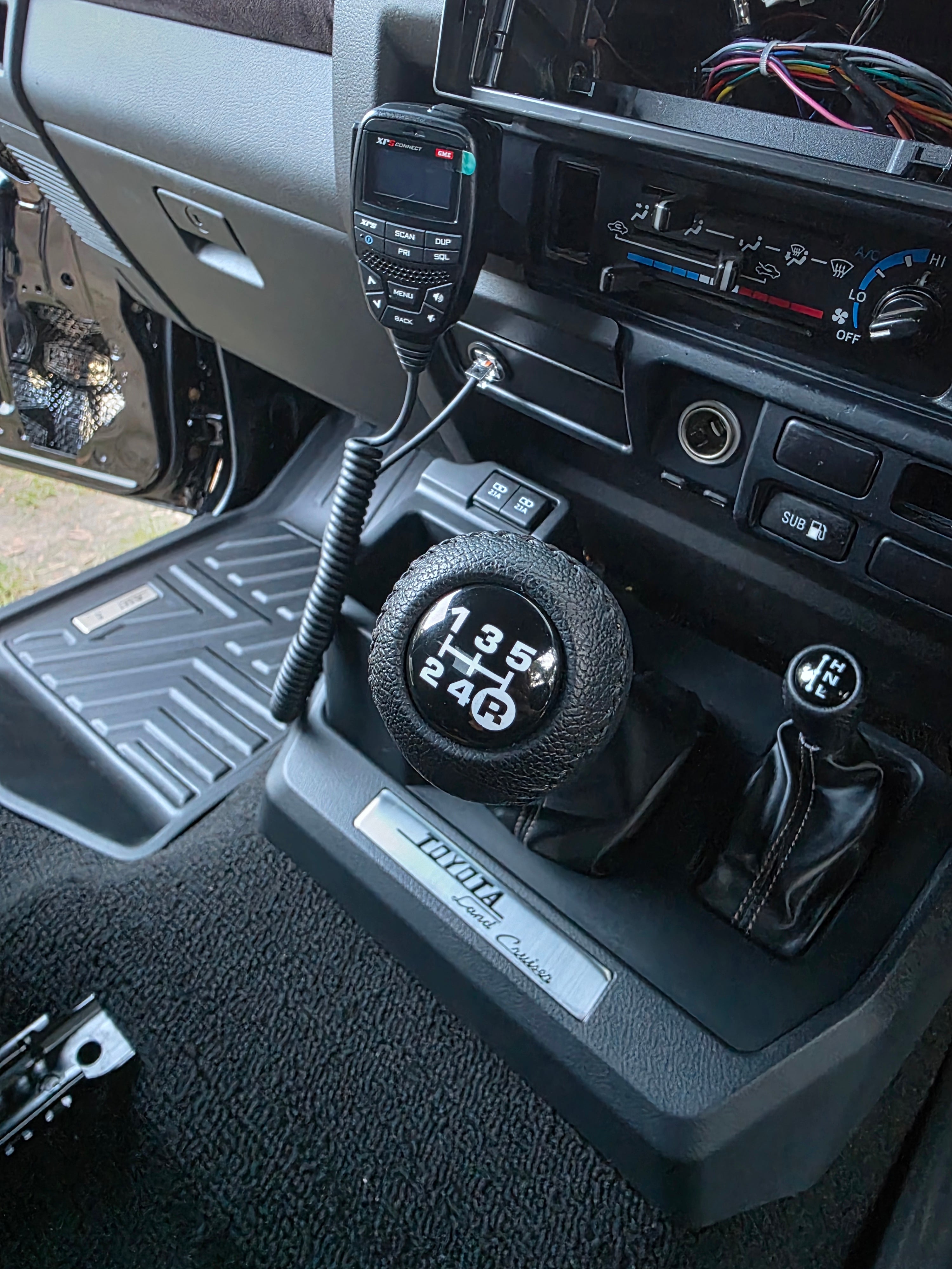 Leather Gear Knobs - for 70 Series LandCruiser