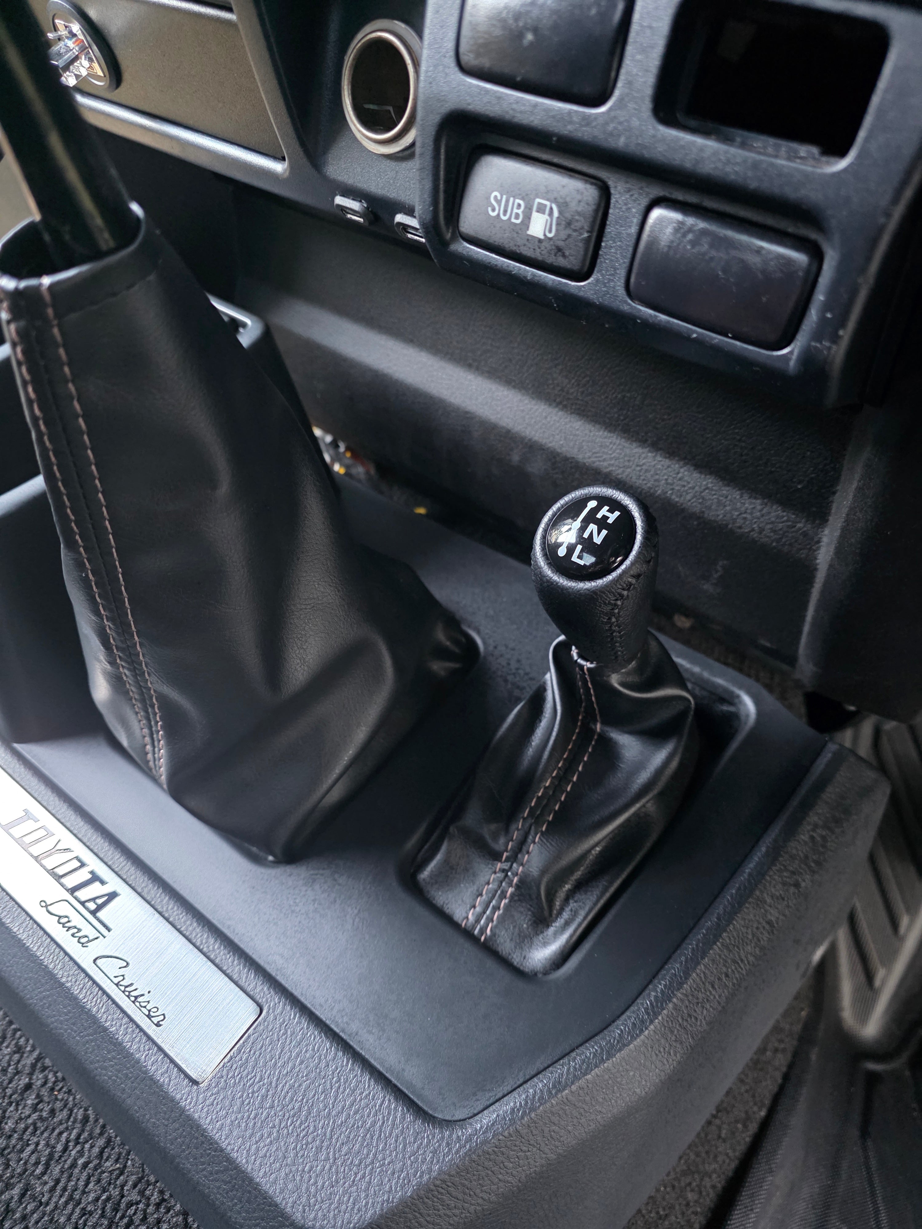 TOYOTA 70TH ANNIVERSARY FRONT CENTRE CONSOLE